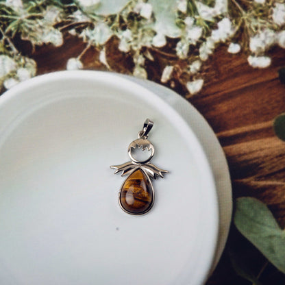 Natural Tigers Eye Drop Crystal Pendant in metal