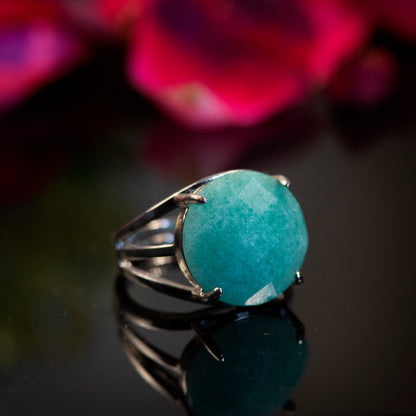 Natural Green Aventurine Crystal ring in metal with Adjustable Size For Men And Women